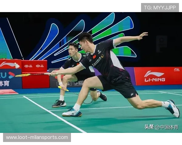 男双组合积极调整网前节奏，进攻连贯性提升